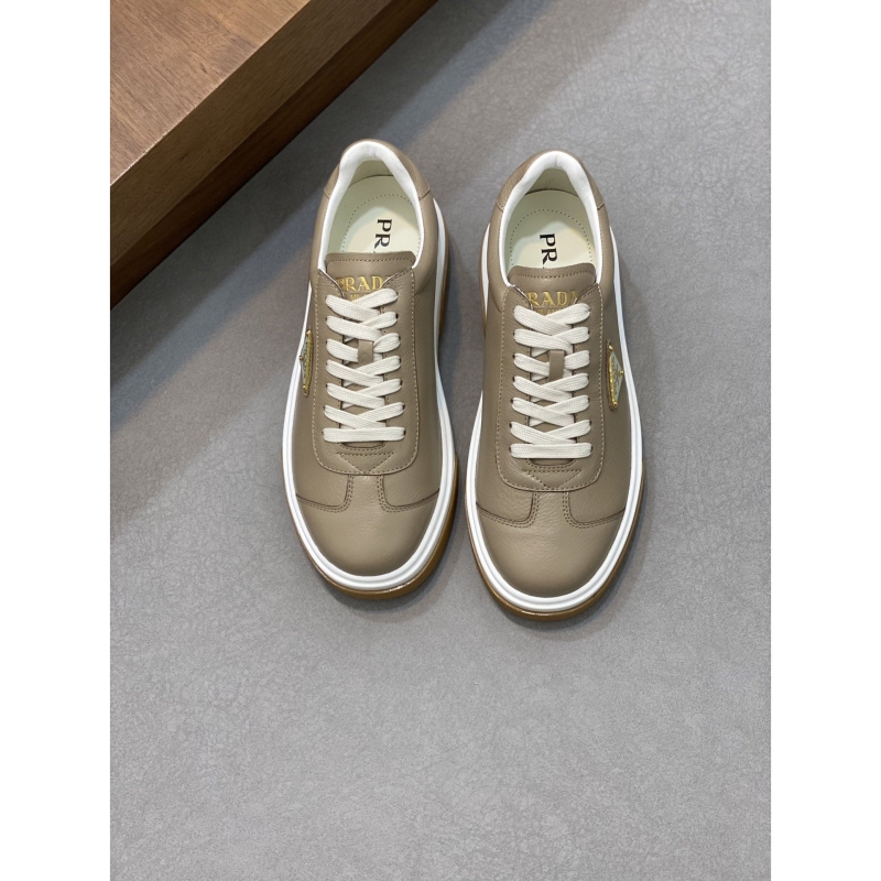Pra*a casual shoes